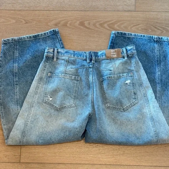 BRAND NEW! We The Free Women's Blue Distressed Wide Leg Jeans Boyfriend Jeans. - Picture 7 of 8